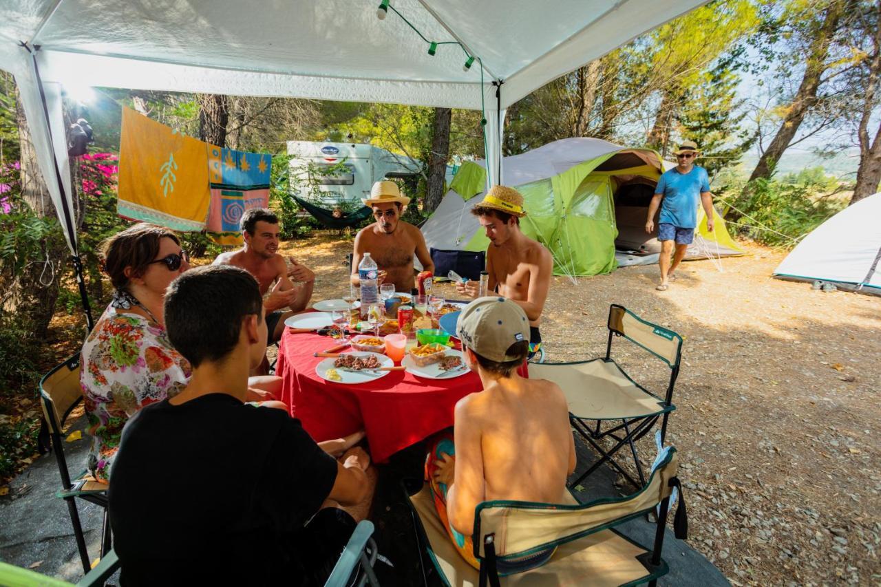 Hotel Camping La Peiriere Tuchan Exteriér fotografie